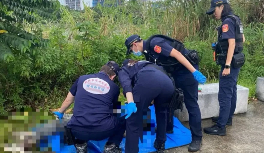 快訊/新北大漢溪浮屍腹部傷口疑死後造成　身分仍不明四肢有刺青特徵