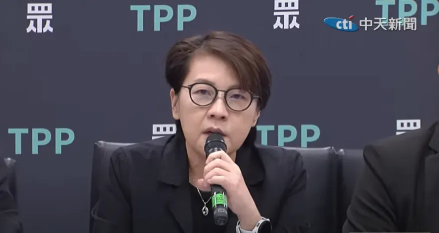 黃珊珊投錯票！「不小心」投同意票給柯麗鈴