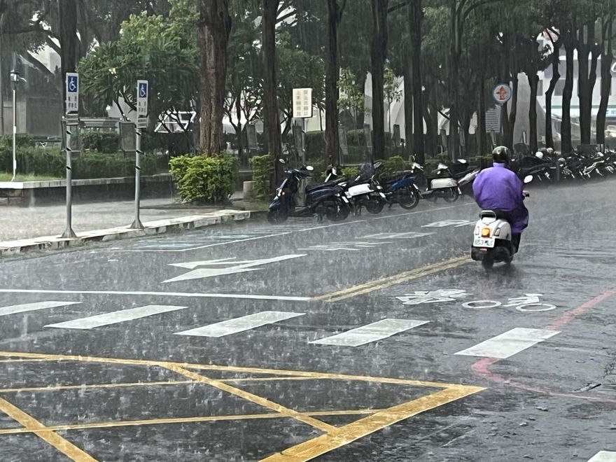 中南部山區午後防豪雨！週末起注意熱帶系統發展