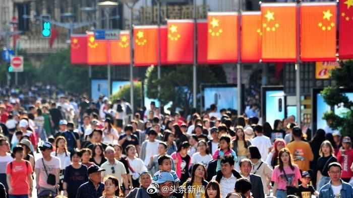 陸股大漲！股民狂喜曬「自費機票升等、訂豪華飯店」　網酸：九牛才回一毛