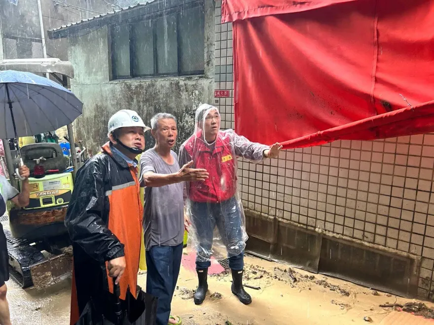 山陀兒豪雨襲基隆　謝國樑親赴多處災區籲市民注意「超大豪雨」