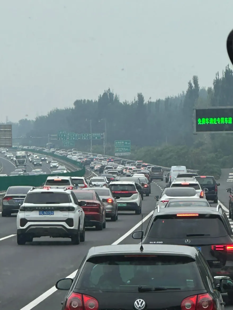 雙十車潮即將湧現！請一天假「連休四天」　公路局：恐有三地雷路段塞爆
