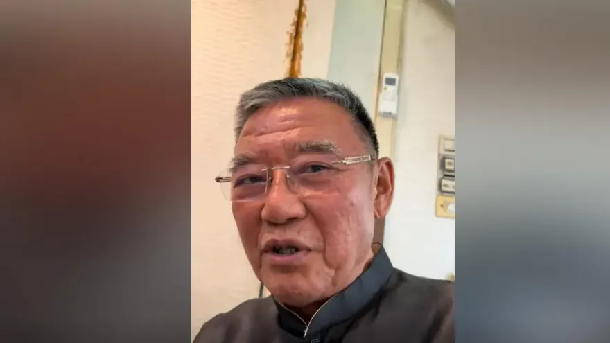 李立群「坐輪椅」回台！聚餐畫面驚見4位老戲骨　網：滿滿的回憶