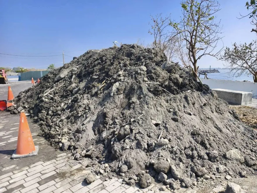 「國瑜樹」竟變廢土堆置場？議員氣炸曝慘況