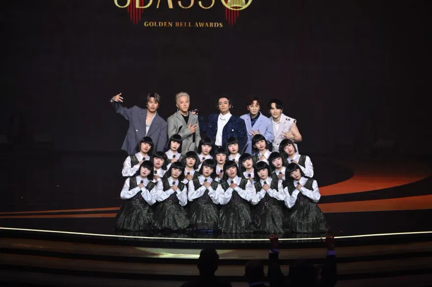 金鐘59/Energy驚喜尬舞Avantgardey！台日兩大天團「E16蹲」嗨翻全場