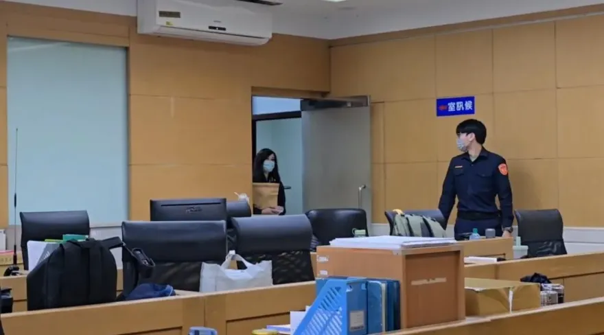 影/黃牛夫妻檔狂掃50張周董門票！張女「20萬交保」　劉男遭聲押喊「我不服！」