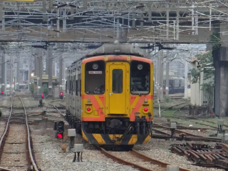 不斷更新/新北捷環狀線、淡海輕軌、接駁公車15:30停駛　全台交通異動一次看