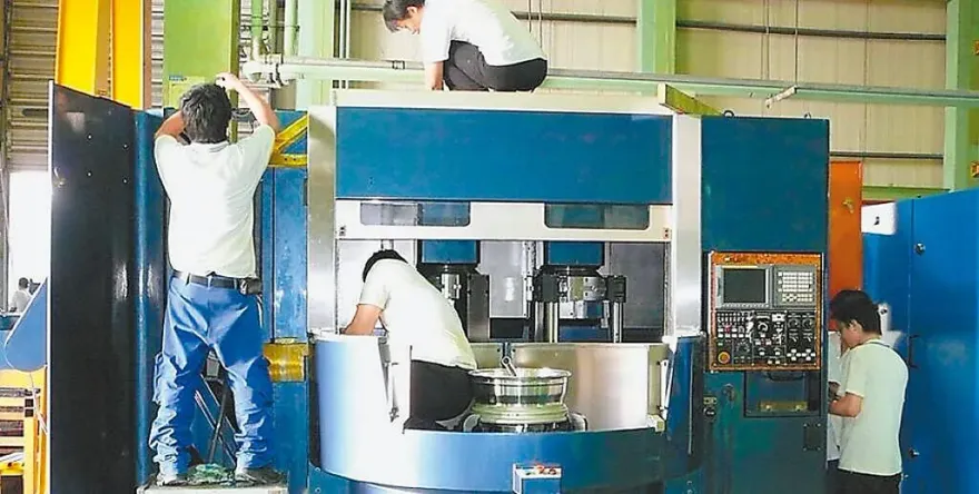 傳產動能疲弱　9月製造業景氣燈號亮黃藍燈終止連5綠