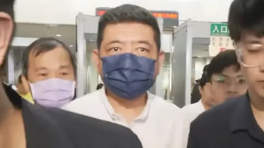 NONO案第四次開庭！涉淫辱6女「西裝筆挺」現身　全程不說話