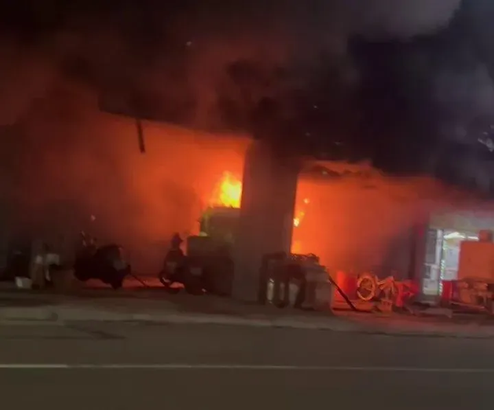 影/無情大火竄燒瞬間！高雄4死火警疑「1樓開始延燒」