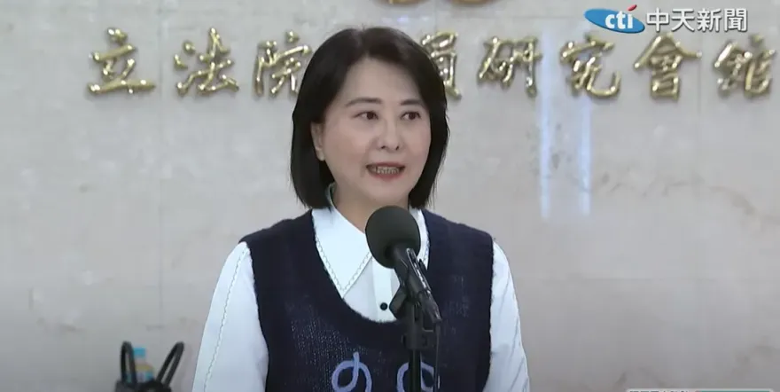 青鳥放話「罷街」服務處 王鴻薇諷：這裡沒提供紅酒牛肉