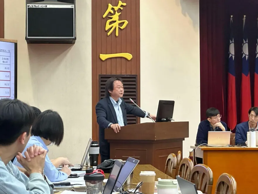 柯文哲羈押期間突換造型　王世堅：剃光頭就是一種懺悔