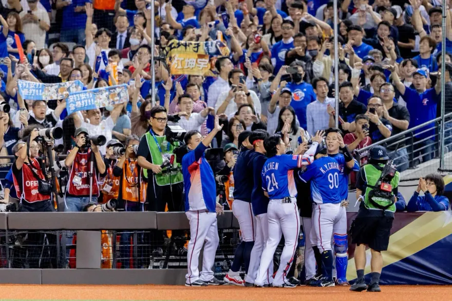 前進東京巨蛋不是夢！吳俊偉投出再見三振　中華隊2：1險勝多明尼加