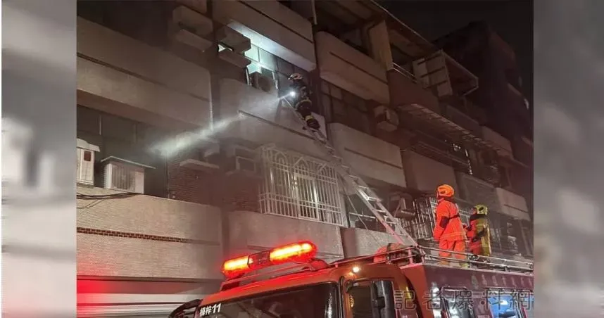 高雄楠梓透天厝惡火！11歲男童「倚窗喊救命」　屋內2人獲救無傷亡