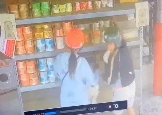影/泡麵土地公高雄悲情版！烏林玄德宮慘遭2女賊「搬整箱再拿20碗」