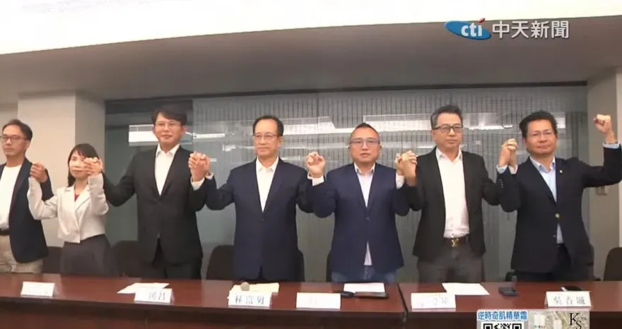 柯文哲黨主席任期延長至明年228　郭正亮揭1大問題：屆時重保要付錢嗎？