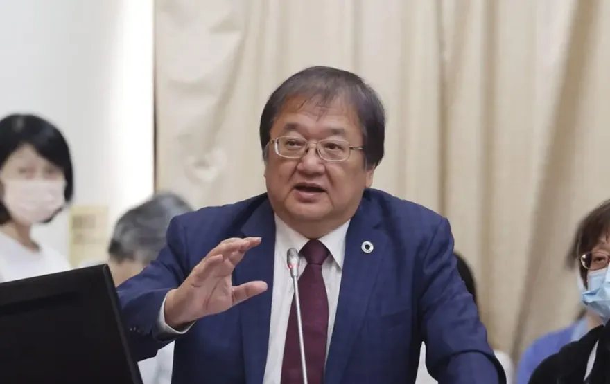 人工生殖代孕修法急轉彎　邱泰源：脫鉤版本拼月底前送出