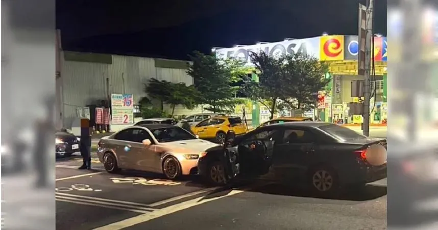醉駕左轉失敗「衝逆向撞車」！　新北男酒測值飆0.99遭送辦