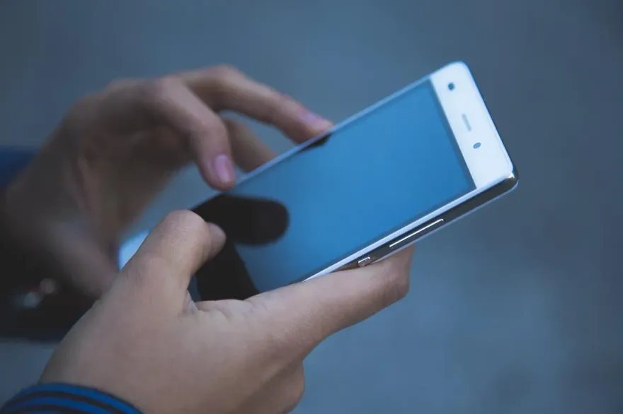 防詐APP「Whoscall」中文叫「象卡來」　網笑：愛死諧音哏