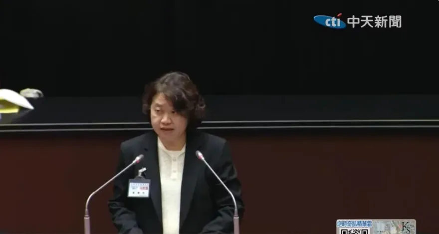 柯建銘喊「公投解散國會」　劉靜怡狠酸：又是北韓法學？