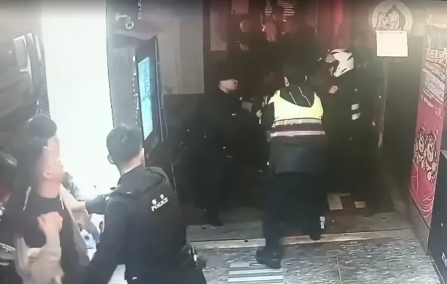 影/酒後搶計程車！3男KTV前動手狂毆　永和警快打逮3人