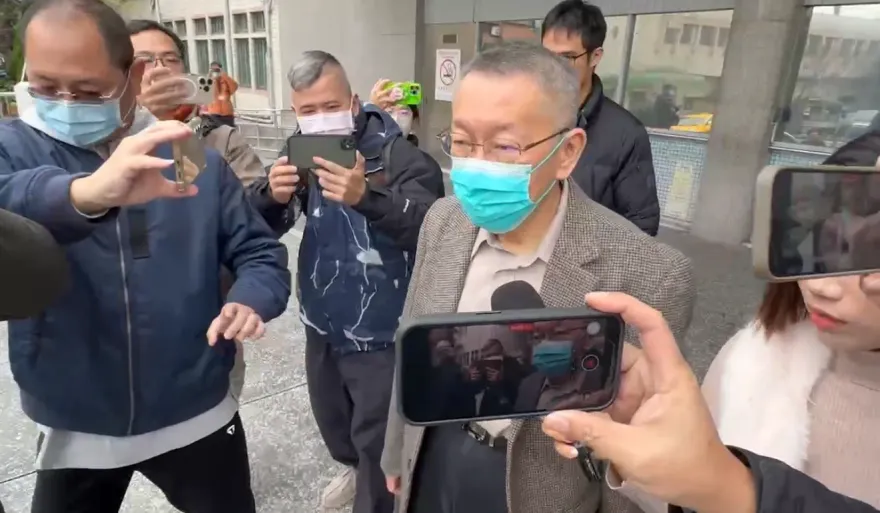 直擊！北院報到逾時　柯文哲探視父親後11:23離開新竹台大