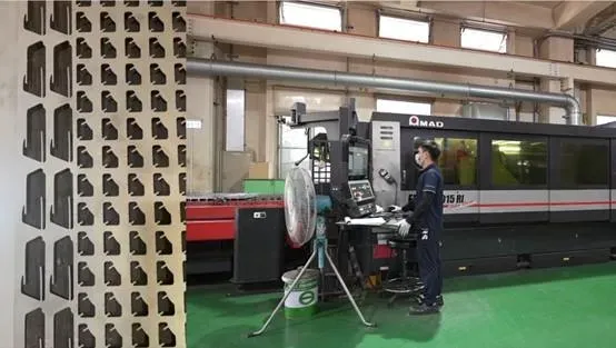 T1賽車模型展現板金技術極致工藝　台華精技導入AI強化實力獲各界肯定