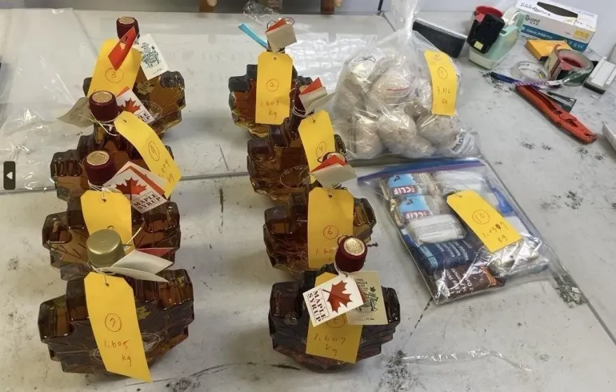 影/美籍男機場入境行李箱全是毒品　藏鏡人天道盟大哥落網