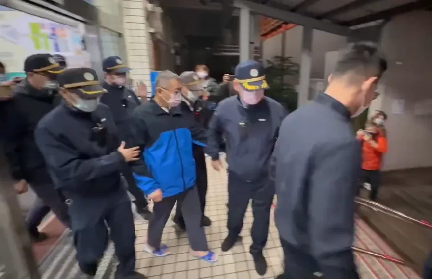 韓國瑜籲人道考量「讓柯文哲見父最後一面」　法務部說話了