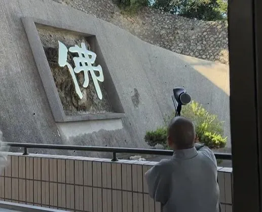 悟空大鬧天宮！獼猴闖鼓山元亨寺　法師搬「漆彈槍」開示