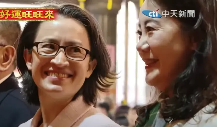 罷免吳思瑤開跑！蕭美琴奔「政治起家厝」救援　曝雙姝深交