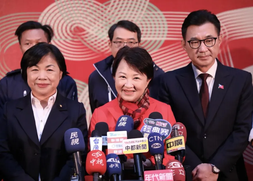 台中市府新春團拜　盧秀燕回應大罷免：希望國泰民安