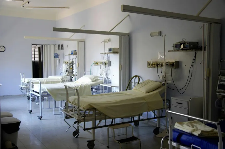夫等不到加護病床！她激動喊「希望別人死」　醫吐急診慘況