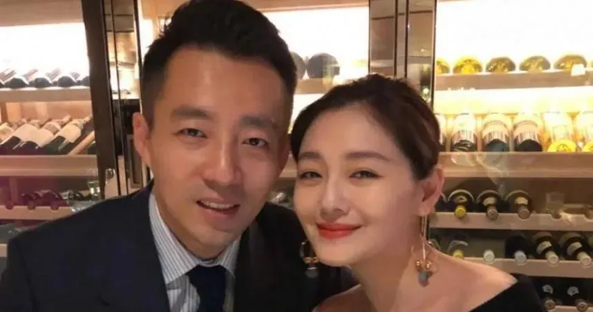 雨中漫步還不夠！汪小菲打造深情人設　遭爆買網軍