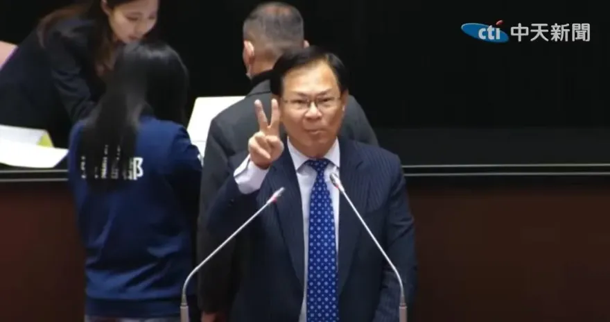 批政府昏頭轉向慢好幾拍　張啓楷：效法蔡英文與川普通話