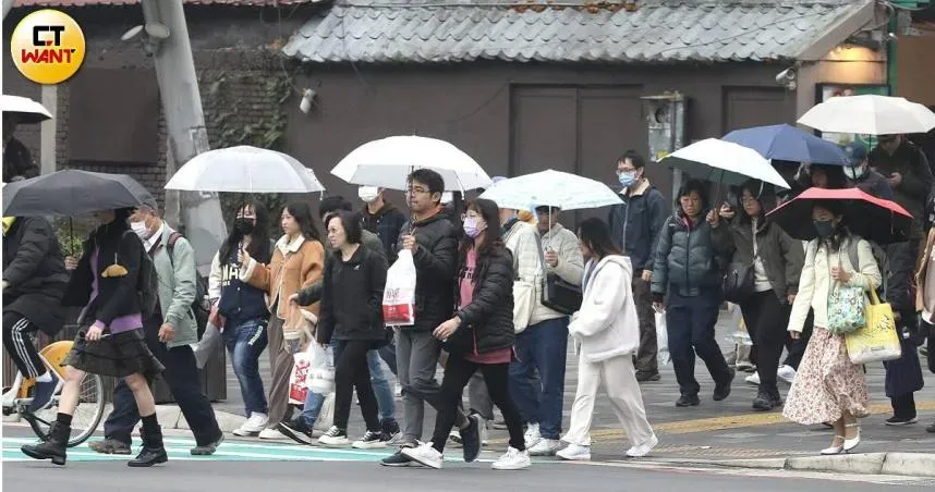 228連假可以放心玩了！中央氣象署：回暖氣溫飆破25度