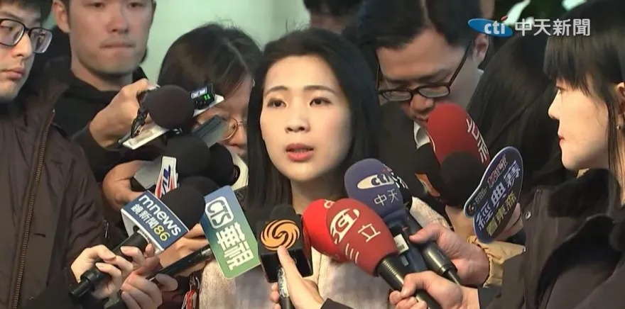 遭曹興誠控是中共地下黨員　徐巧芯嗆小丑：證據在哪？