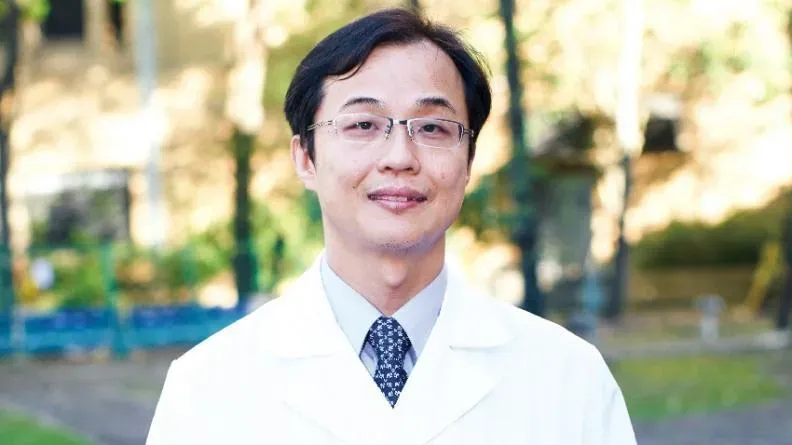 毒物專家姜至剛接食藥署署長！藥師公會籲各類專業並重