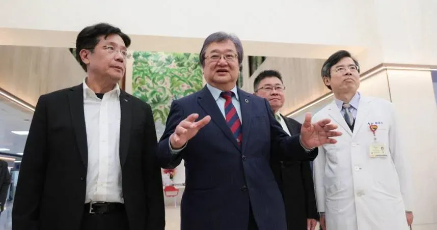 邱泰源視察：急診壅塞緩解！　前護理師打臉「病人被塞其他病房」