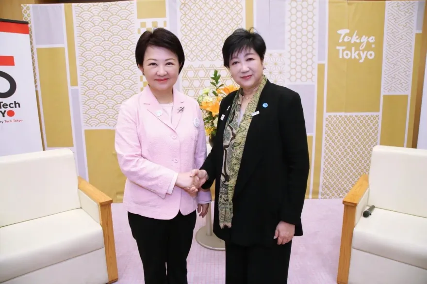 雙女性首長歷史性會晤！盧秀燕、小池百合子相見歡　2人經歷驚人雷同