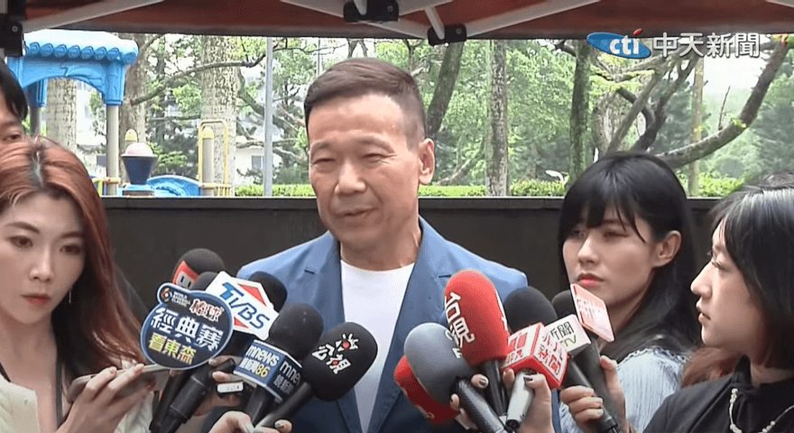 出手了　鍾小平交1049份罷沛連署書、民眾黨入局