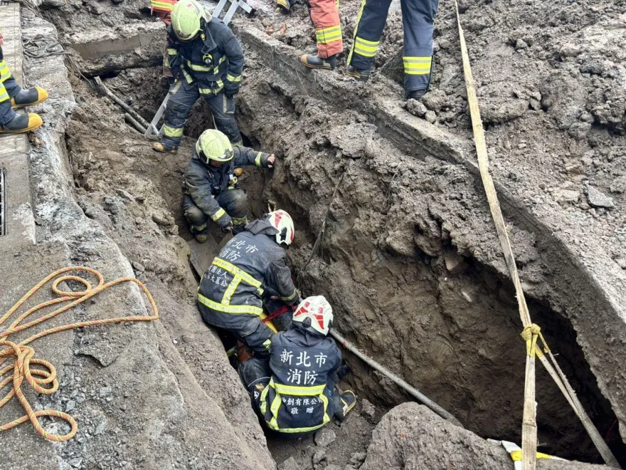 影/樹林污水道施工路坍10米長　工人遭活埋地底慘死