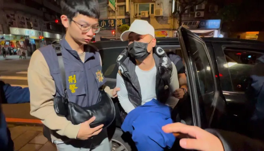 「小阿俊」說好見懷孕女友後投案　她緊握不放警咖啡廳逮人
