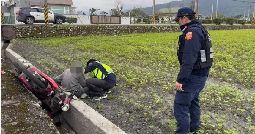 花蓮死亡意外！68歲翁連人帶車摔溝、自行爬起後「身亡醫院」