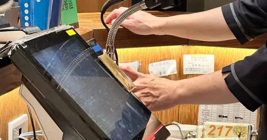 春水堂「線上點餐」收10%服務費！顧客怨：還要排隊結帳