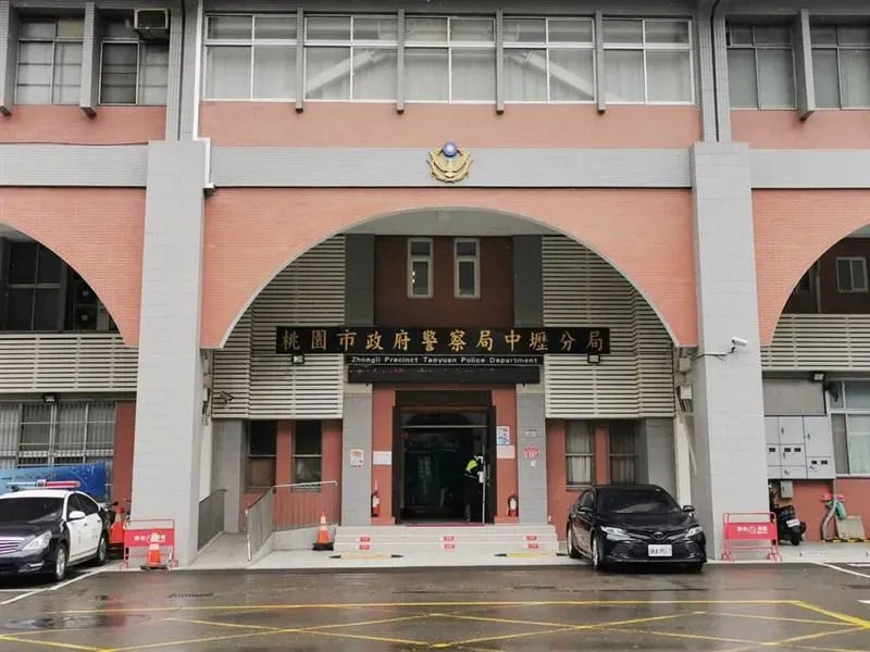 桃園警PO「我愛祖國」記過1次　隊長申誡1次