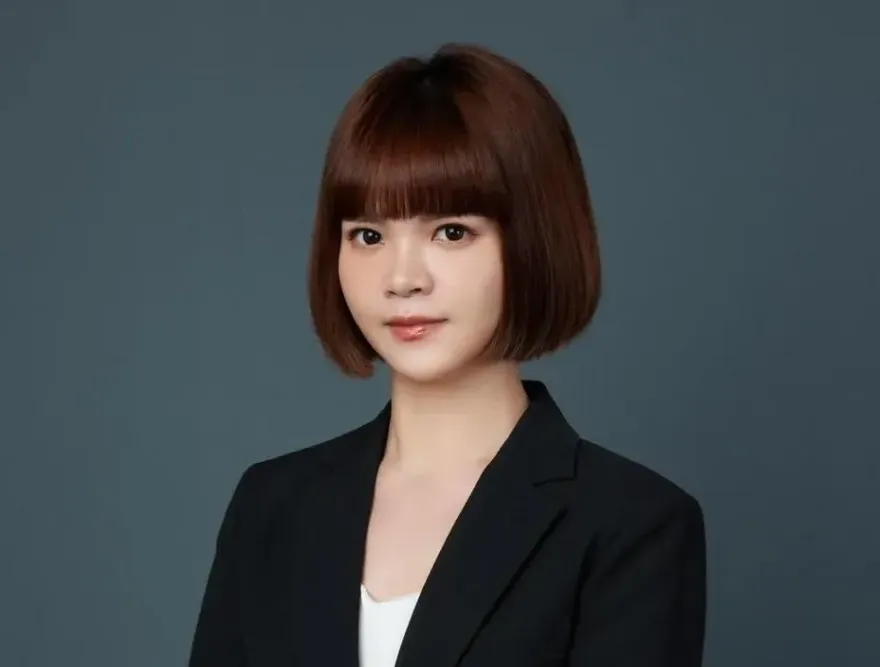 北市府小內閣改組　曾與綠委邱議瑩對槓的前記者魏汶萱任副發言人