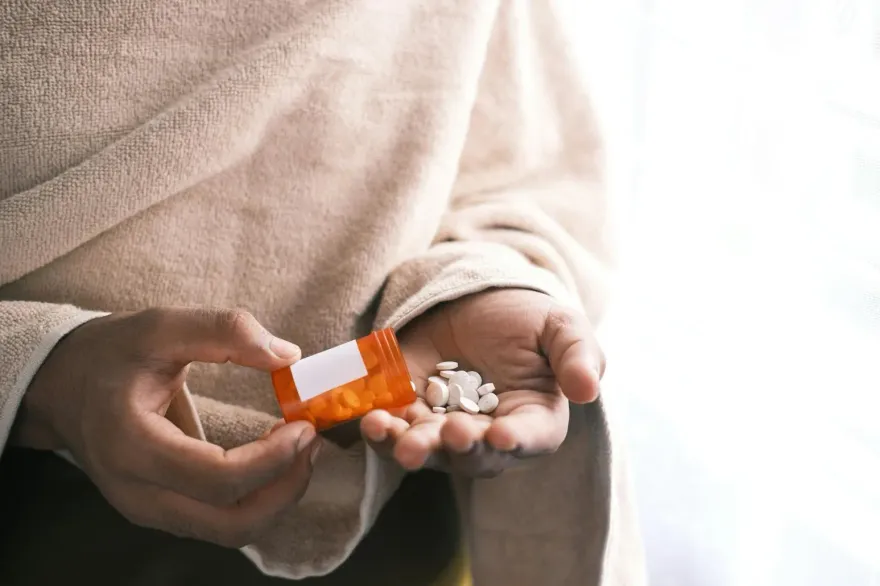 影/喝「苦味」飲料後血尿！陸男拒分手竟遭女友多次投毒