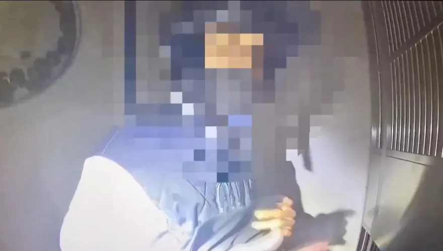 影/越籍逃逸移工身揹2條通　見警狂奔躲樓梯間遭逮