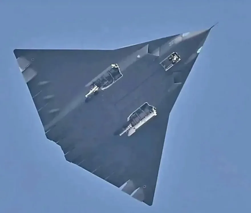第六代戰機殲-36試飛　退役中將曝：美國六代機這2點比不上